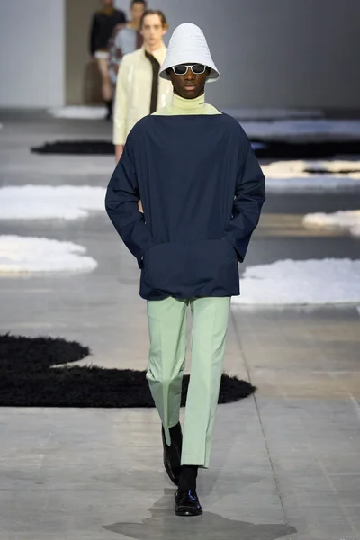 Look 47